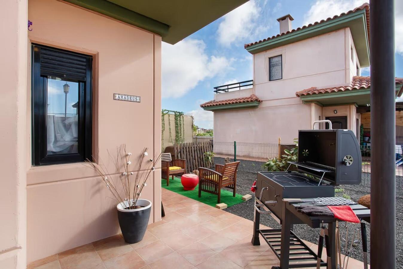 Villa Amadeus à La Oliva Extérieur photo